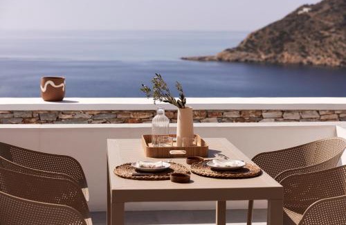 Vathi Bed & Breakfast | Eutopia Suites Sifnos