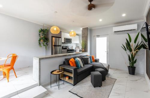 Savaneta Apartment | Eva Oceanfront Spa Resort Poolrooftop By Lucha