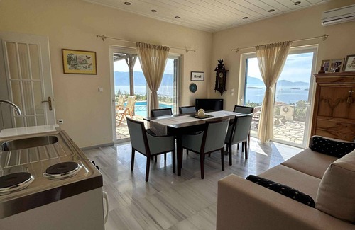 Galaxidi House | Everchanging View