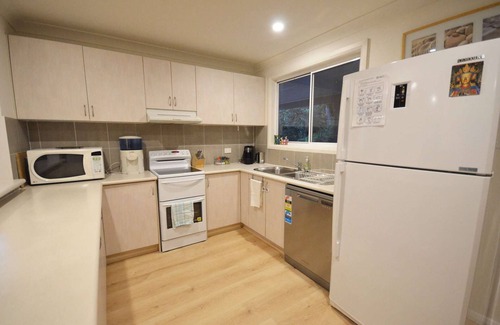 Macmasters Beach House | "Evergreen by the Sea"