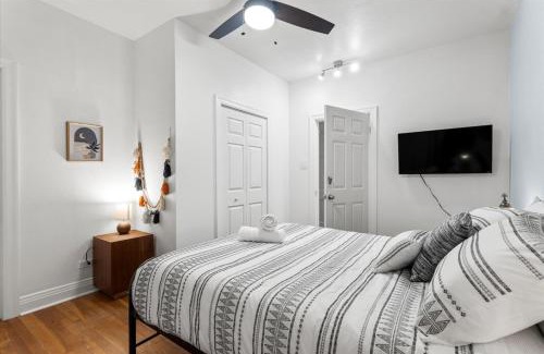 Jefferson House | Evergreen Manor Private Pool 3BR No Stairs Retreat