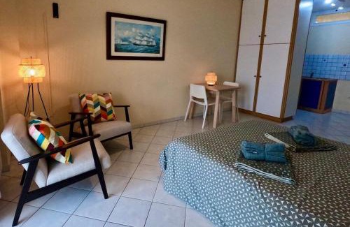 Agios Mamas Apartment | EviaXL Studios