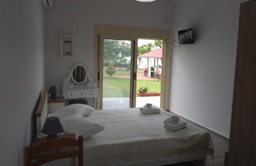 Lokroi House | Evoikos beach & resort