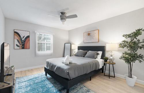 St. Johns Apartment | Evonify Stays - Highland - Stylish Furnished Apartments