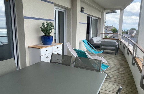 Saint-Cast-le-Guildo Apartment | Exceptional apartment with sea view - 400 m from the beach