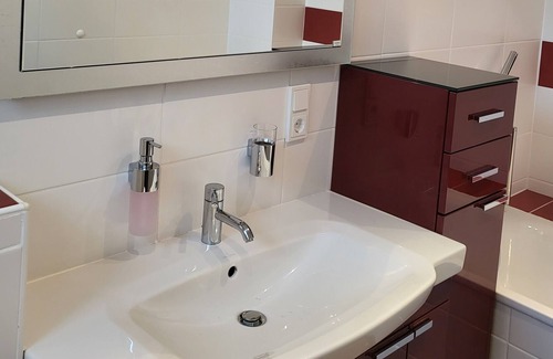 Bad Neuenahr-Ahrweiler Apartment | Exclusive apartment with Ahr view 2