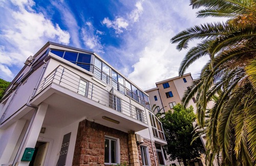 Rafajlovici Apartment | Exclusive 1 bedroom apartment, a short walk from Rafailovici sandy beach