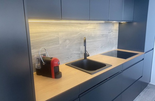 Sarande Condo | Exclusive 3 bedroom luxury apartment 20 meters from the beach & pool. 4th floor.