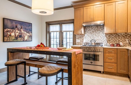 Wyoming Cabin | Exclusive 3BR Suite | Access to 70+ Amenities