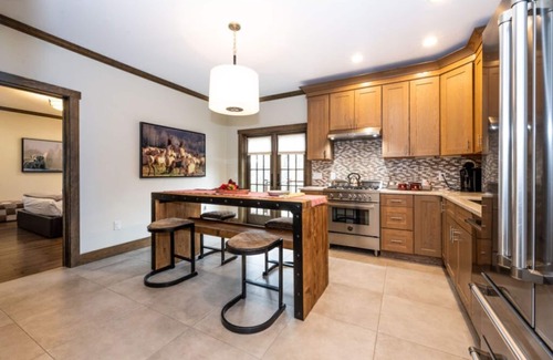 Wyoming Cabin | Exclusive 3BR Suite | Access to 70+ Amenities