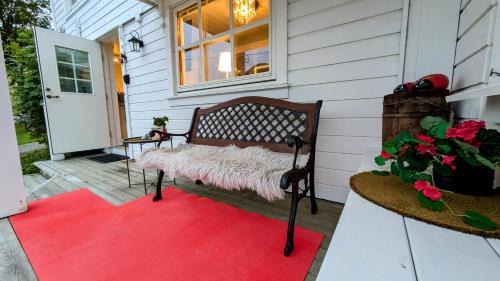 Sortland Apartment | Exclusive and Cosy! Sea and Mountian View - Superfast Wifi, Washer and more included