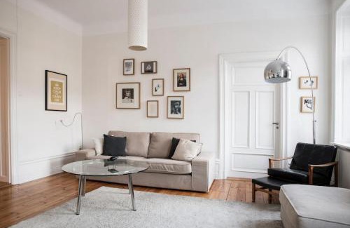 SoFo Apartment | Exclusive and light 3 room appartment in SoFo 97sqm