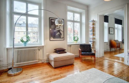 SoFo Apartment | Exclusive and light 3 room appartment in SoFo 97sqm