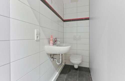 Dresden Apartment | Exclusive Bungalow! 4 rooms, 8 people, 2x parking