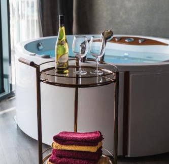 Sendvario seniunija Apartment | Exclusive Jacuzzi Apartaments Klaipėda