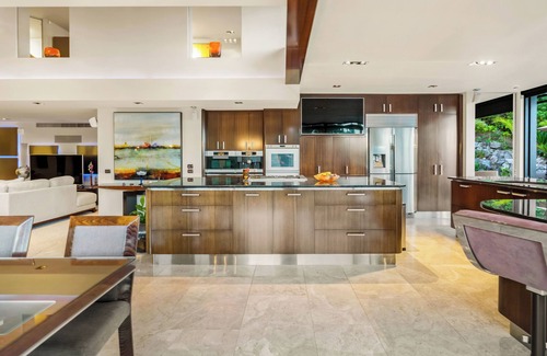 Ngaio Bay Cabin | Exclusive Penthouse Suite - Ocean Views, Beach Access, Full-Service Luxury Lodge