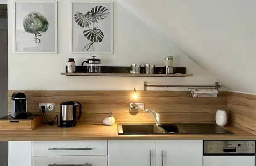 Lengfurt Apartment | Exclusive sunny top floor apartment with views of the countryside