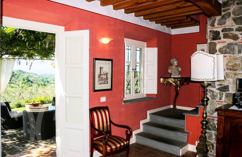 Capannori Villa | Exclusive Tuscany holiday villa in the hills of Lucca in a panoramic position