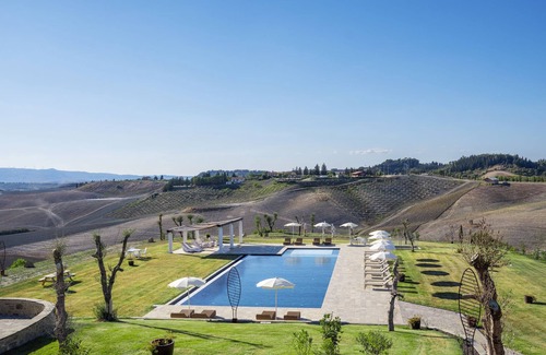 Peccioli Villa | Exclusive Villa in Tuscany with panoramic pool, culinary experiences, free WIFI