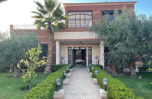 Sidi Abdallah Ghiat Villa | Exclusive Villa Privée 5 Chambres Route de L Ourika