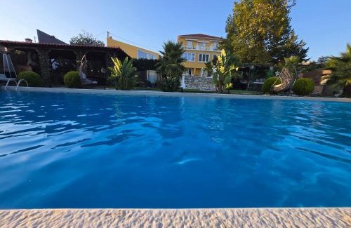 Odivelas Villa | Exclusive Villa with private Pool, Jacuzzi and sauna - Quinta Da Fera Lisbon