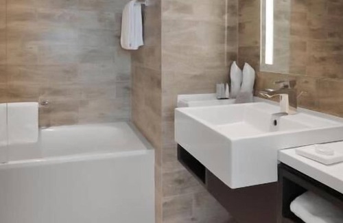 Al Barsha Apartment | Executive One Bedroom Apartment Near Circle Mall By Luxury Bookings