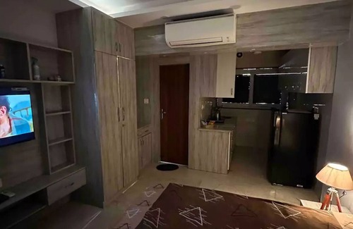 New Delhi Apartment | Executive Studio Apt in DLF Midtown West Delhin