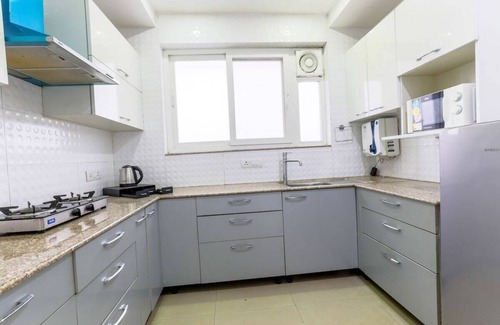 Gurugram Apartment | Executive suite! 2BR& Balcony