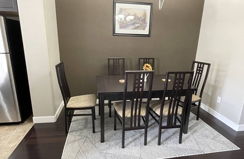 Edmonton House | Executive three bedroom home in Bonnie Doon/mill creek area.
