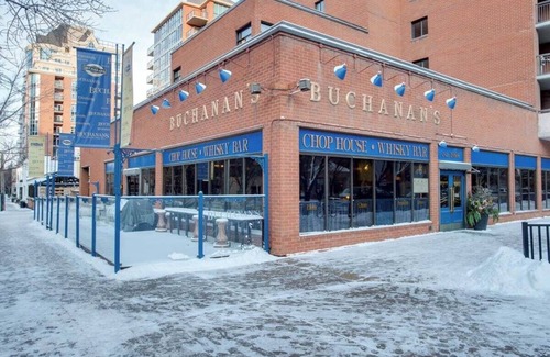 Eau Claire Apartment | Executive two-bedroom apartment in the quiet West End of Downtown Calgary