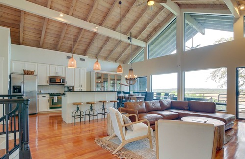 Spicewood House | Expansive Lake Travis Vacation Rental with 3 Decks