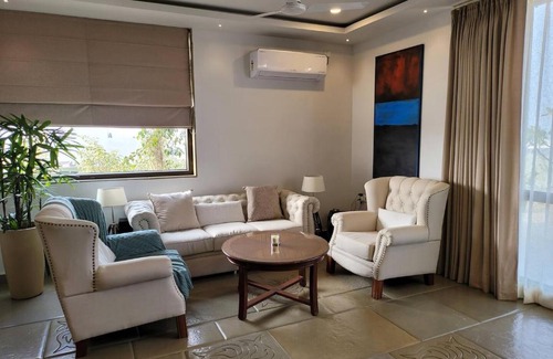 DLF Phase 3 House | Expat Home