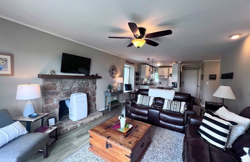 Sugar Mountain Condo | Experience a slice of heaven when you stay in this 2 bedroom condo