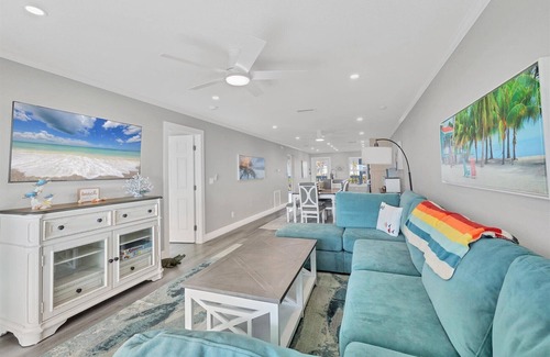 Boca Grande Condo | Experience Boca Grande North #38, a stunning 2-bedroom condo the sleeps 5
