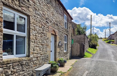 Coanwood Cottage | Experience charm and comfort at The Old Cottage in Lambley.