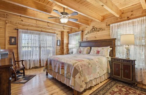 Pigeon Forge House | Experience Comfort and Tranquility at Mooseberry Just Minutes from Top Attractions