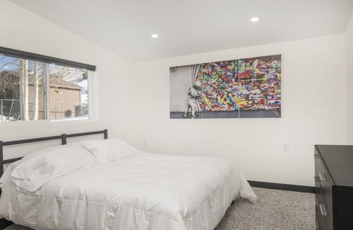 Edwards House | Experience Comfort in the Heart of the Vail Valley: Modern 2-Bedroom Sleeps 6