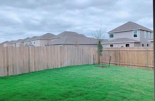 Georgetown House | Experience fun at Kalahari, just a 15-min drive away