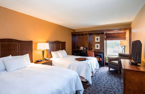 Danville Hotel | Experience Indoor Pool Suite Near FQ Hartman Park Pets Welcome | 3 Units