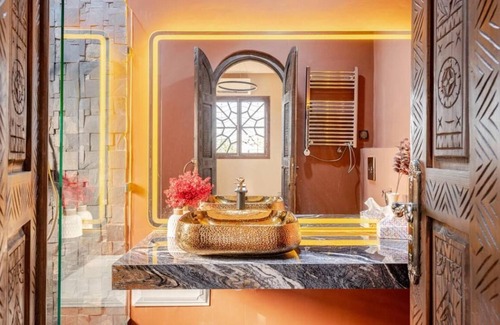 Sidi Abdallah Ghiat Villa | "Experience luxury in this beautiful Marrakech villa with a heated private