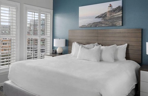Yachting Village Resort | Experience Newport Beauty at Wyndham Newport Onshore - 1 Bedroom