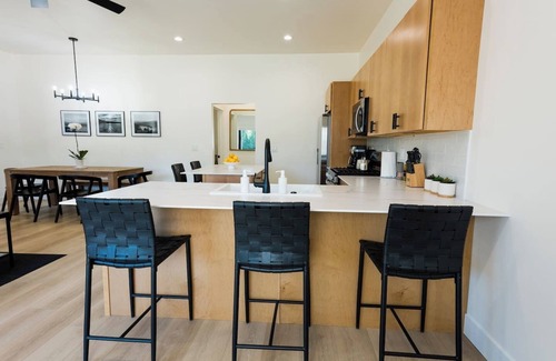 Lakeside Apartment | Experience Simple Montana Luxury (Cottage #2)
