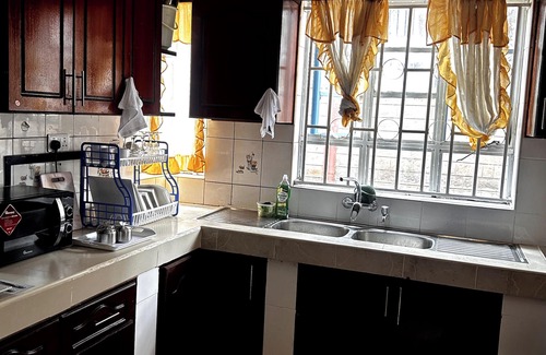 Syokimau Bed & Breakfast | Experience the perfect blend of comfort and convenience at Axis Guest House.