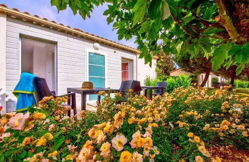 Les Epesses Apartment | Explore Puy du Fou from a Peaceful Countryside Base - Free Parking Included