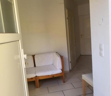 Rudolfsheim-Funfhaus Apartment | EXPLORE Wien Österreich VIENNA Austria WALTZ and CASTLES Residenz Habsburg great 2-rooms-apartment near SCHÖNBRUNN Breakfast Metro U3 U4 busses 48a 51a city kids pets