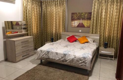 Greenhill Apartment | Exquisite 2 Bedroom Apartment for Family with Pool
