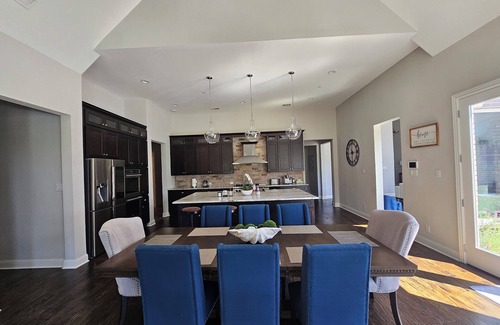 Lucas House | Exquisite 6000 Sqft home with 5 Bedrooms, 7 Bathrooms, and Lavish Amenities