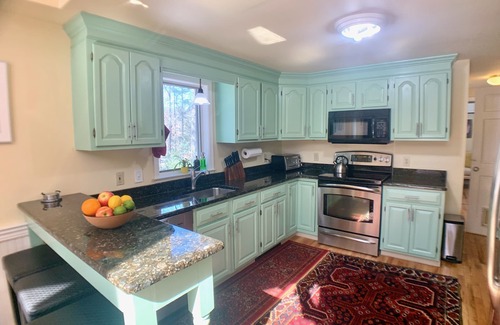 Hurley Ski Chalet | Exquisite Chalet by Ashokan water & Woodstock’s most scenic sites-WITH GENERATOR