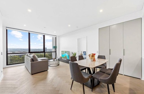 Macquarie Park Apartment | Exquisite High-End Retreat in Macquarie Park