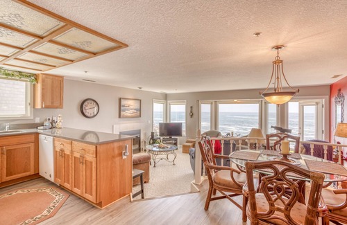 Depoe Bay Condo | Extraordinary Depoe Bay Ocean Views From Ground-Level Condo!